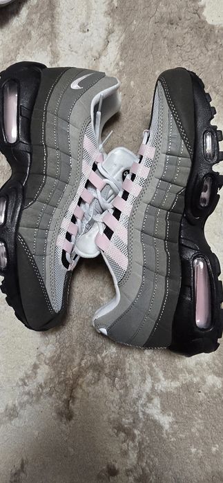Nike air max95 pink marimea 43 noi fara cutie