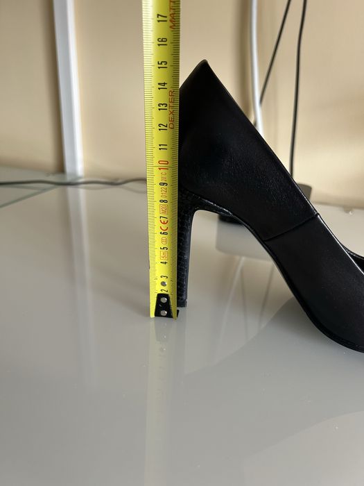 Pantofi cu toc din piele naturala, marimea 37