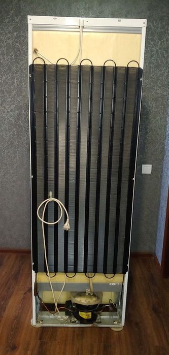 Холодильник Indesit в отличном состоянии