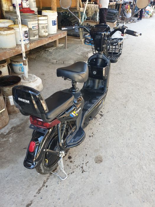 Скутер електронний