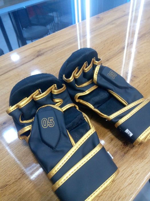 Перчатка бокс мма