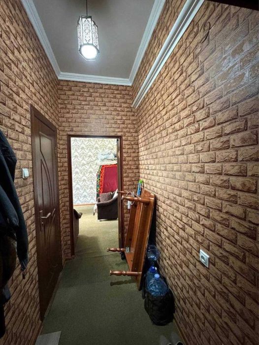 Сергели 6А да 2 хона 6 этаж кладовкали уй срочно сотилади