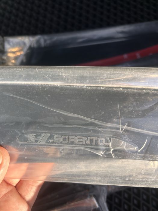 Продам ветровики на киа соренто