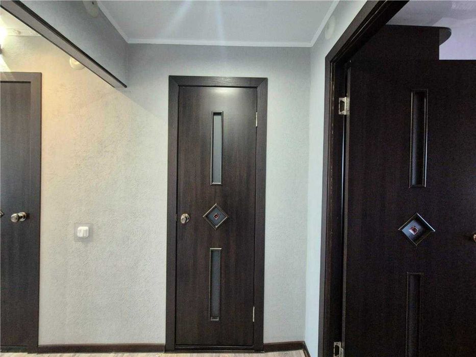 Продам 4 комн квартиру ул./ планировки