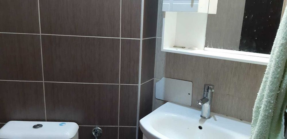 Дава се под наем Двустаен апартамент в Търговище, Център - 78 кв.м за 255 € - Снимка #3