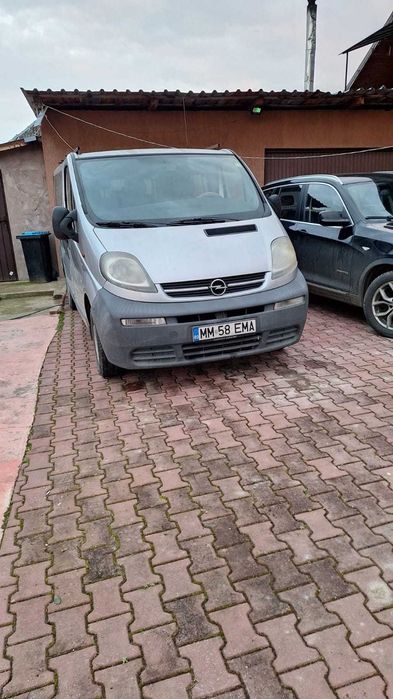 De vânzare Opel Vivaro 8+1, in stare de funcționare, acte la zi.