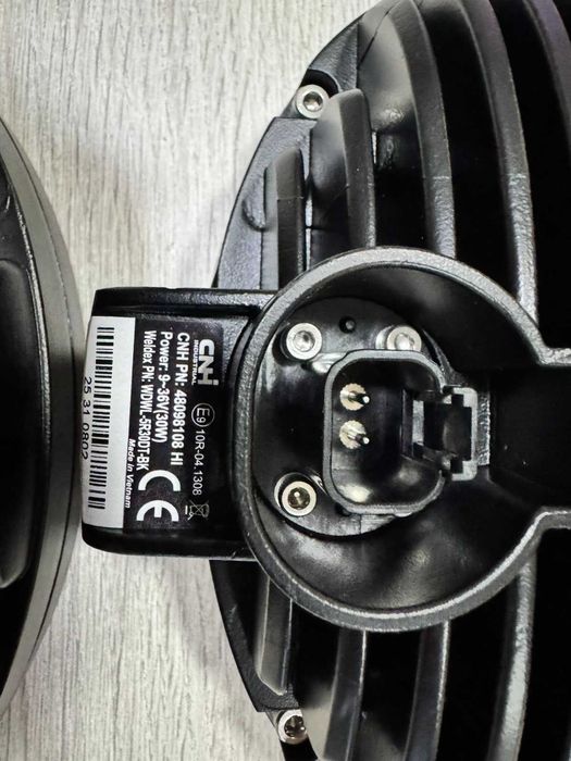 LED работна лампа 2 бр. NEW HOLLAND AGRICULTURE 48098108 – овална, 30W