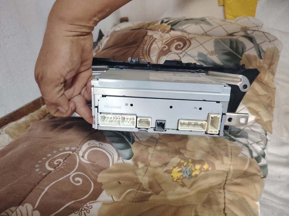 продам для тойота корола оригинал