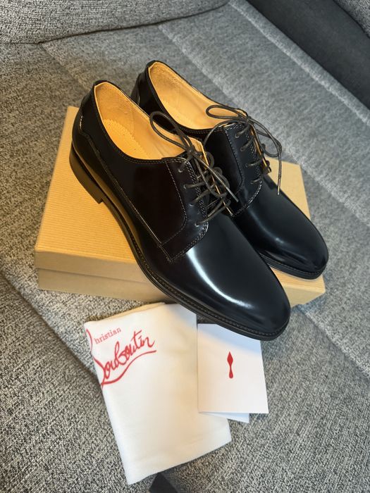 Pantofi eleganti barbati din piele naturala lacuita Christian Louboutin