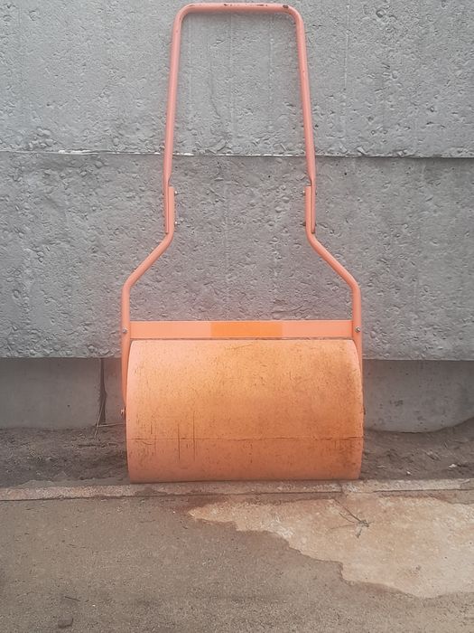 Каток ручной продам!