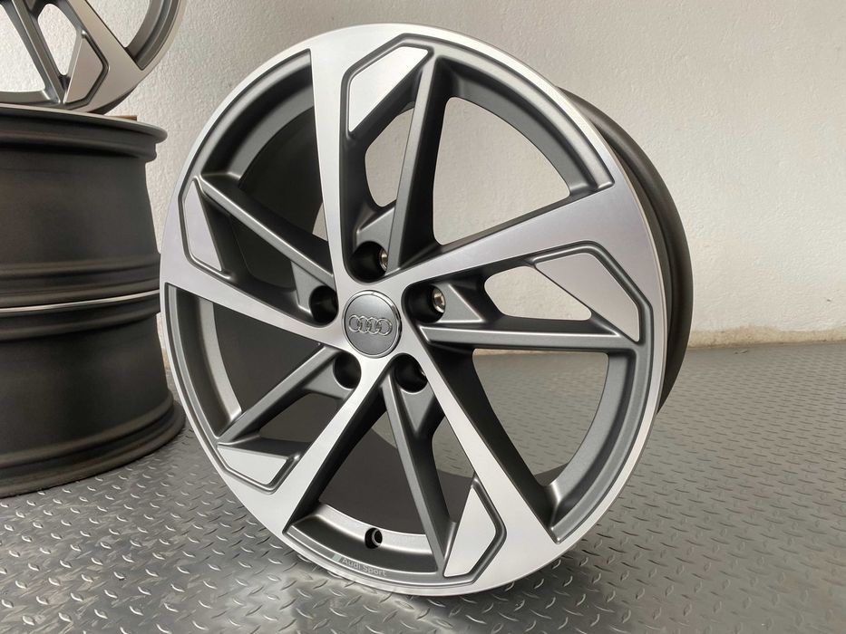 Нови 8W0601025EK 18" Оригинални Джанти Audi A4 S4 A6 C7 C8 Q5