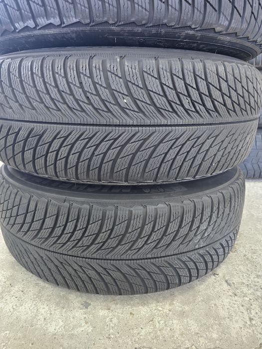 4 Броя 235/55/19 Michelin 8mm 22dot