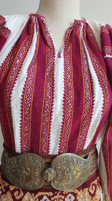 REDUCERE 15%! Costum popular (ie/camasa, fota/catrinta/valnic, brau)
