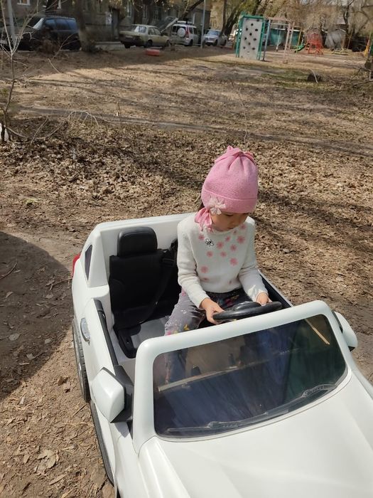 Электромобиль детский