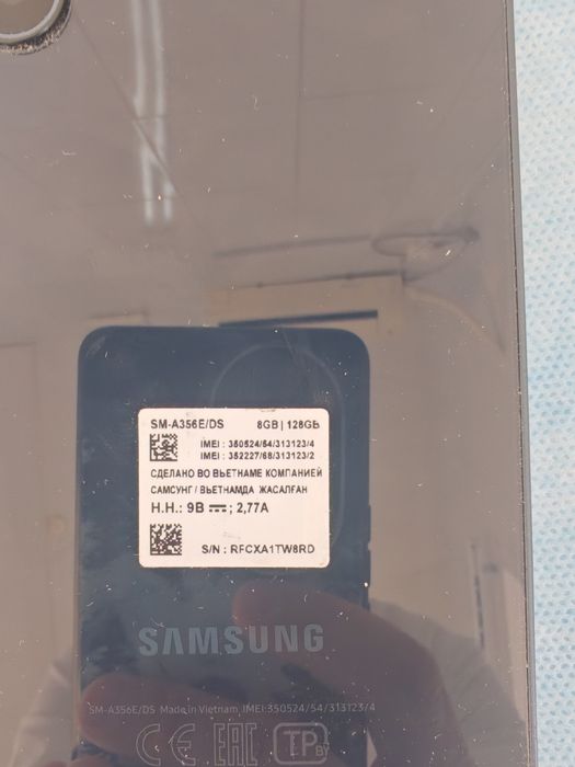 Самсунг А35 в хорошем состоянии