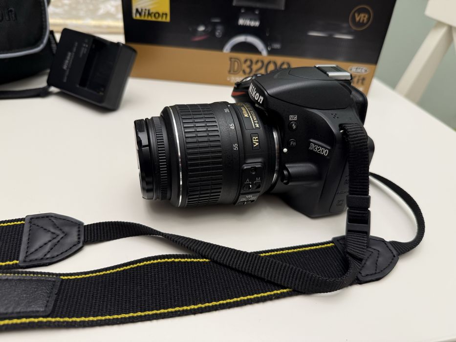 Nikon D3200 + Nikon 18-55mm + Geanta Nikon
