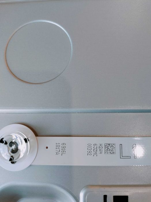 Телевизор на запчасти