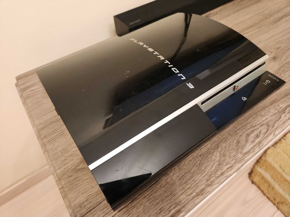 PlayStation 3 (PS3) 120GB (CECHL03) - Modat, Complet functional