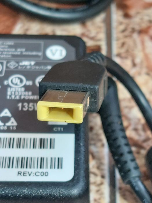 Incarcator Laptop Lenovo 135W 20v 6.75A, mufa dreptunghiulara