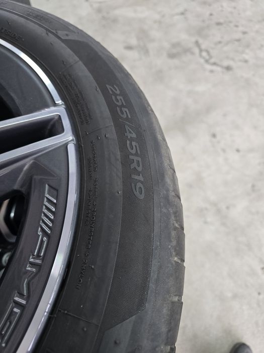 4 Броя 2x255/45/19 6,5мм 2x285/40/19 5,8мм Hankook