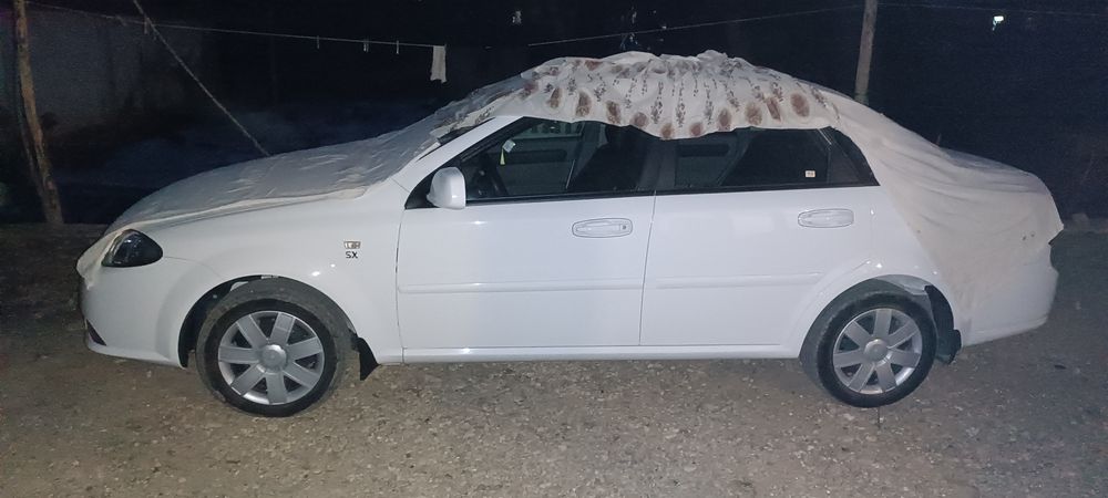 Moshina sotiladi 13000$ kelishamiz