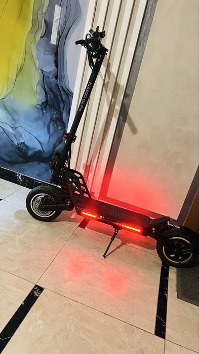 Продаю электросамокат Kugoo G2 PRO