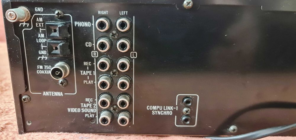 JVC RX-450BK amplituner 2X50W cu egalizor pe 7 octave incorporat  si tuner cu 2 lungimi de unda