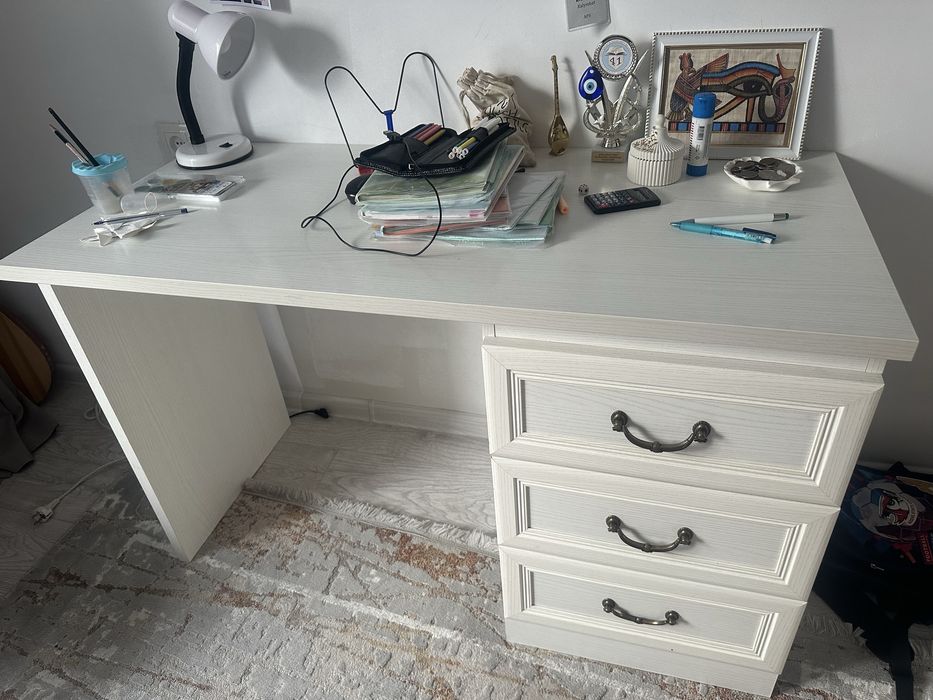 Продается стол 55-115