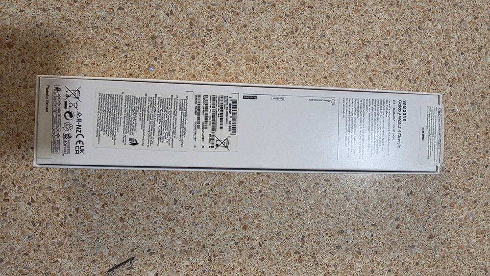 Samsung Galaxy Watch4 Classic 42mm LTE / BT / WiFi / eSIM  Silver Full