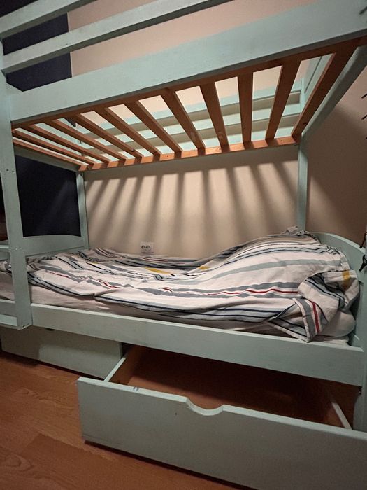 Двуетажно легло д170/в150/ш70 с кокосови матраци 2бр. подарък