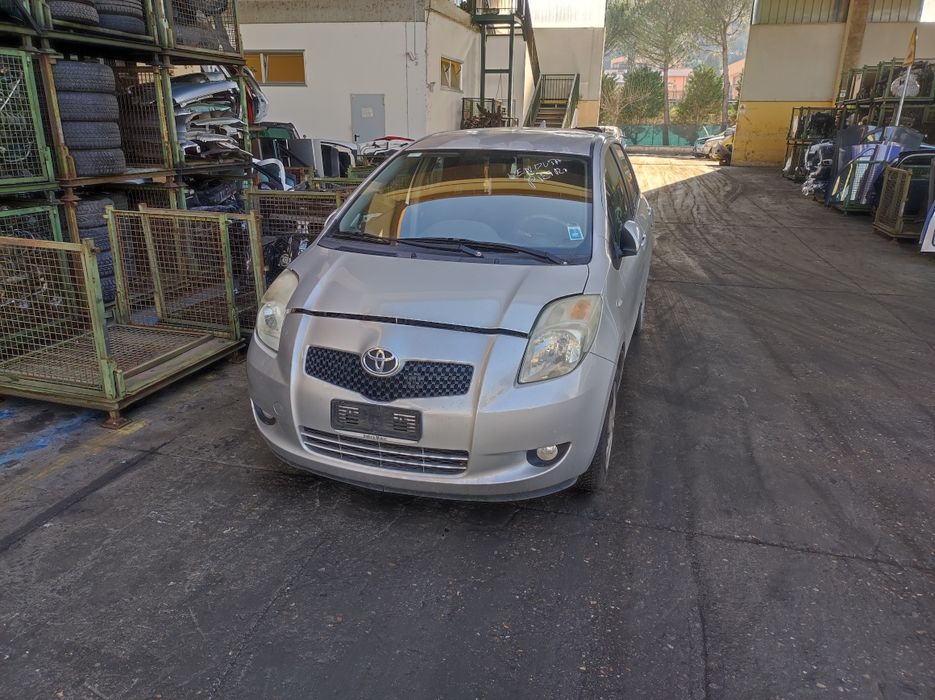 Toyota Yaris 1.3/Тойота Ярис 1.3 2006г гр. Шивачево • OLX.bg