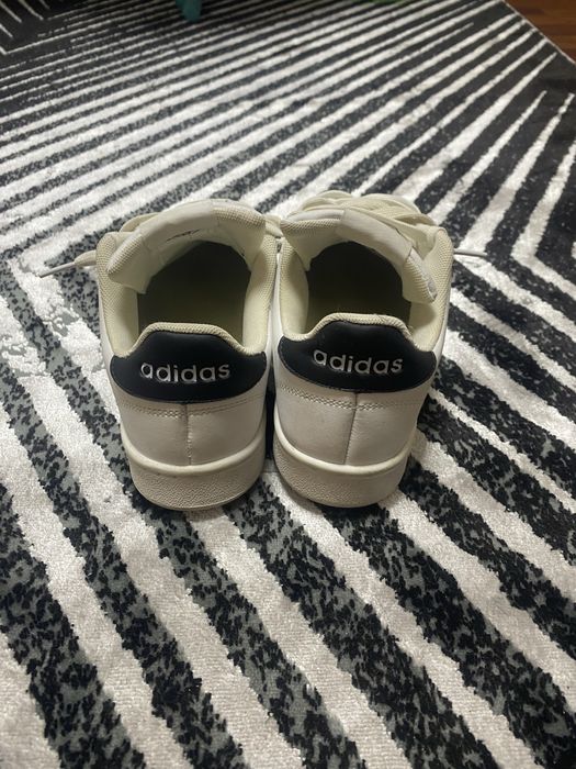 Кроссовки Adidas