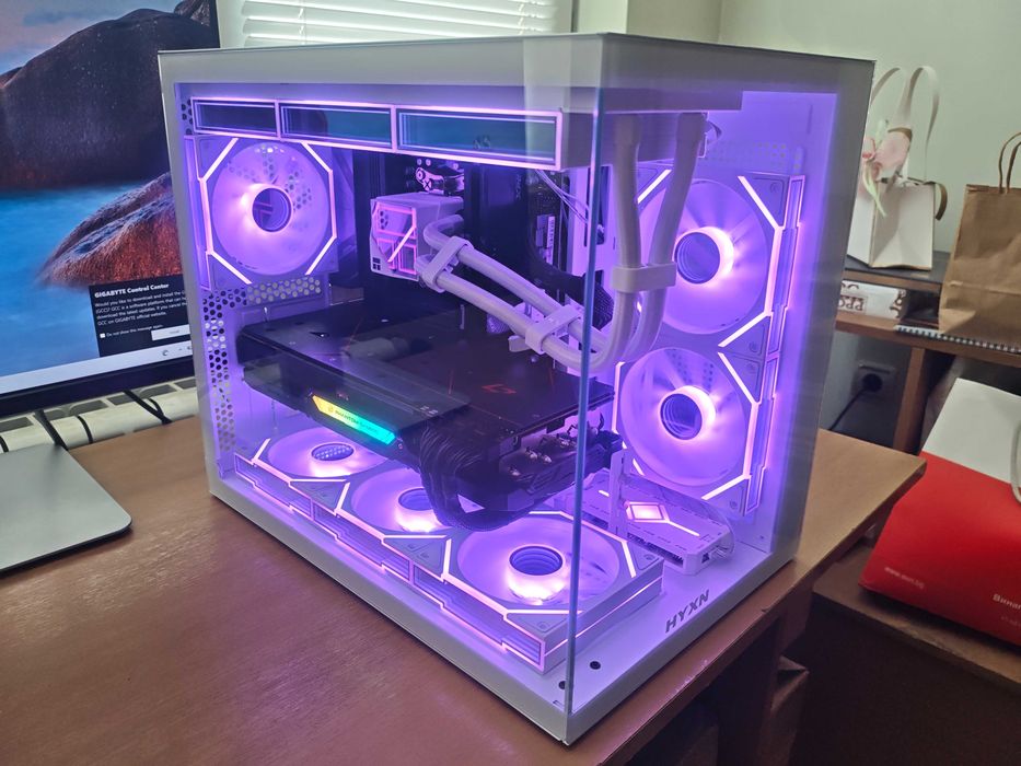 Геймърски компютър, Ryzen 9600x, Rx 6800xt, 32gb DDR5, 1tb Nvme, 850W, с водно охлаждане