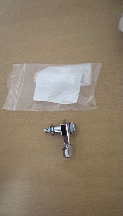 Чисто нови 6 ДЕСНИ ключове за електрическа китара Schaller M6 135