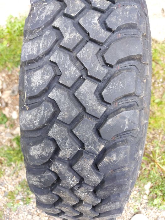 Vand cauciucuri cu jenti RADIAL TUBLESS M+S 195/80 R15