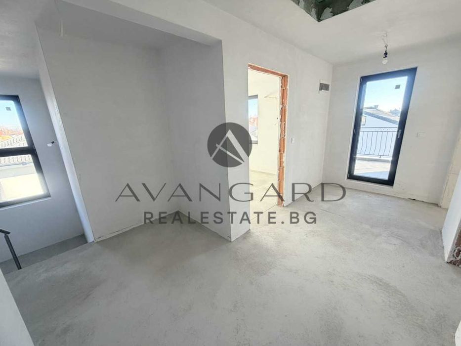 Продава се Къща в с. Златитрап, Област Пловдив - 263 кв.м за 703 €/кв.м - Снимка #8