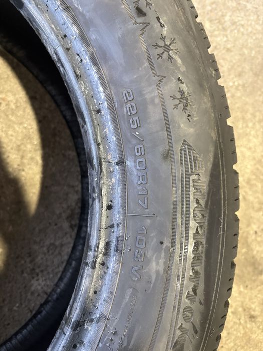 225/60R17 Dunlop iarna