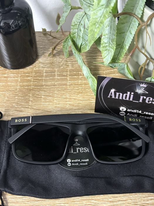 Vand ochelari de soare Boss