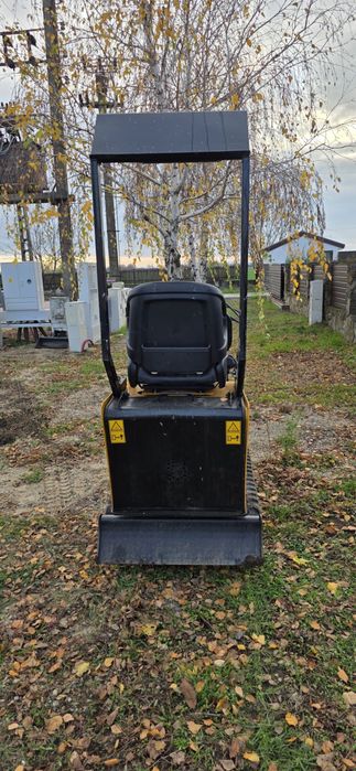 De vanzare Macao CT1 mini‑excavator, an fabricatie 2023