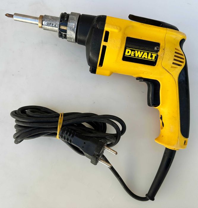 DEWALT DW274 - Електрически винтоверт за гипскартон 540W