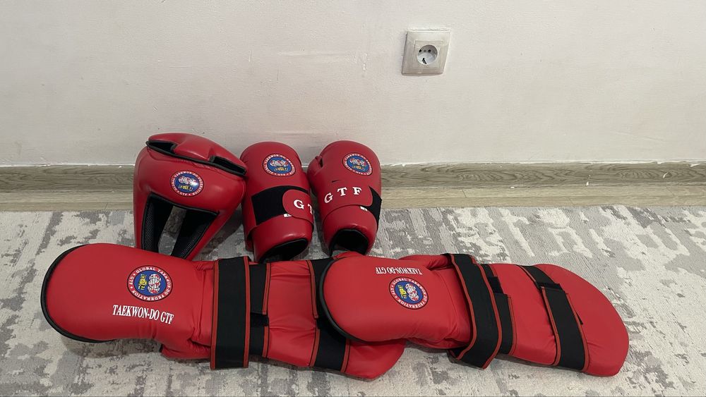 Everlast қолғаптары + лапалар б/у 8000 тг