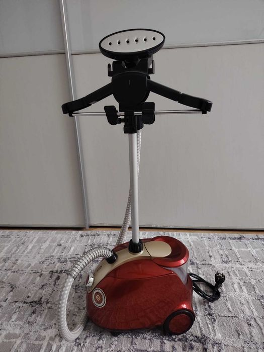 Fierul de calcat si curatat haine cu aburi vertical Saturn ST-CC0227