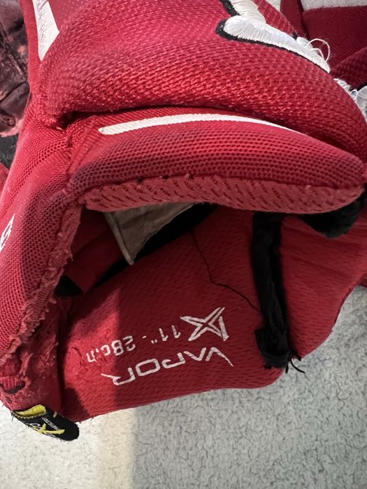 Продам краги хоккейные