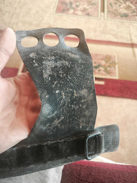 Продам гимнастические накладки