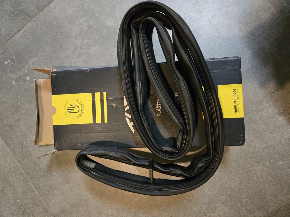 Anvelopă tubulară Tufo C Hi-Composite Carbon, lățime 25 mm
Tufo C Hi-Composite Carbon 25 Tubular Tire for Clincher Rims - 25-622