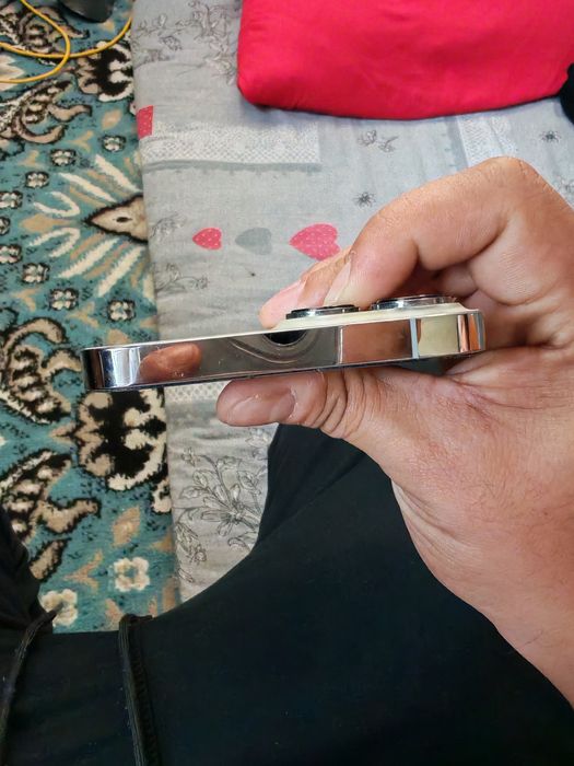 Iphone 13 pro max LL/A sotiladi