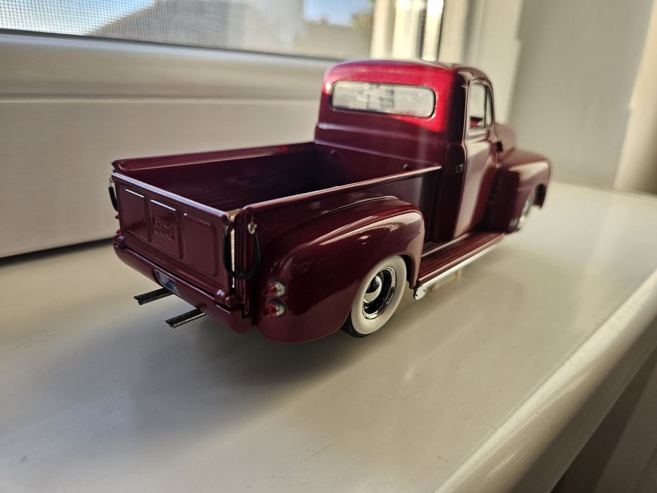 Danbury Mint scara 1/24 Ford F150 Custom