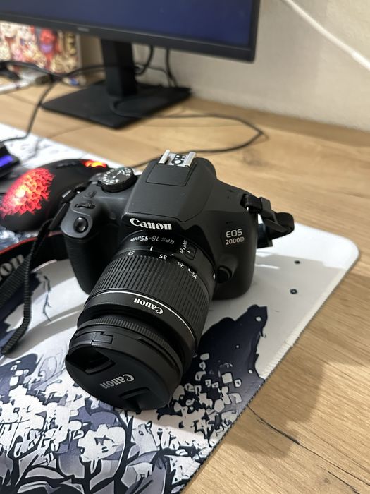 Фотоаппарат canon EOS 2000d