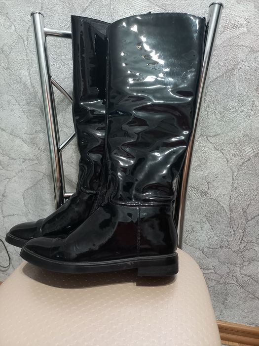 Продам сапоги в отличном состоянии.