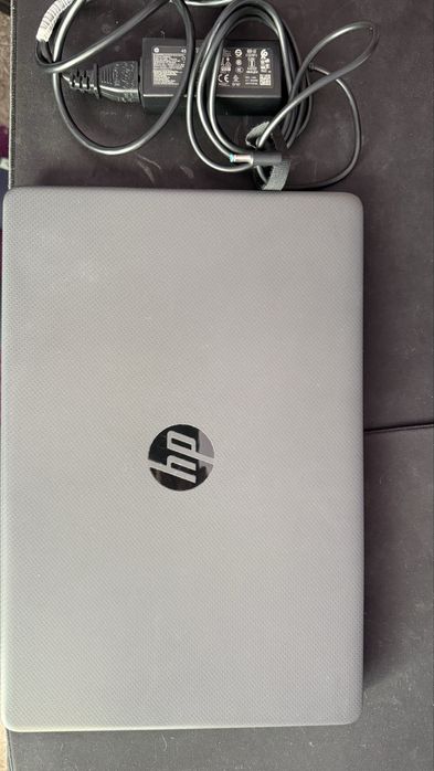 Laptop HP 250 G8 cu I3 11th gen